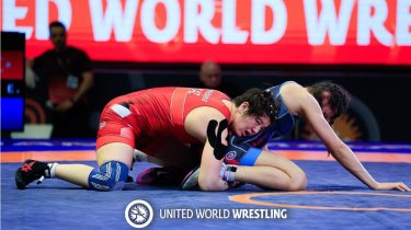 Две казахстанки вышли в полуфинал чемпионата Азии по борьбе