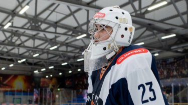 Казахстанский вратарь признан лучшим новичком 1/8 финала ВХЛ