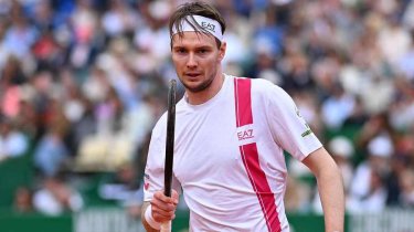 Бублик проиграл Алькарасу в четвертьфинале турнира в Монте-Карло