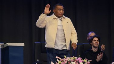 Хамитов и Шайдоров поддержали казахстанок на Кубке Билли Джин Кинг