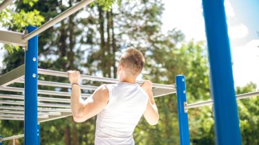 Тренер назвала простые упражнения для здоровья спины