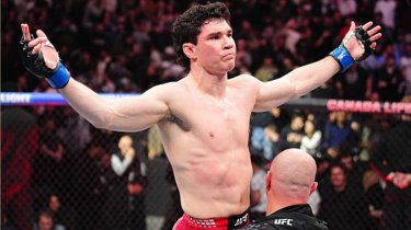 Майк Мэлотт нокаутировал Гилберта Бернса в главном бою UFC в Канаде