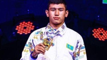 Казахстанский боксер завоевал чемпионский титул после скандала