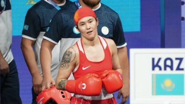 Назым Кызайбай триумфально стартовала на Кубке мира по боксу