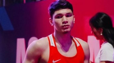 Казахстанский боксёр потерпел поражение на старте Кубка мира