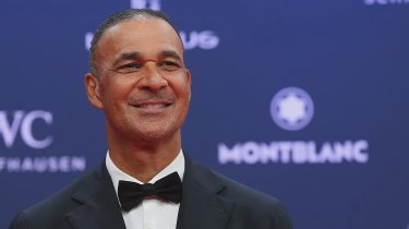 Гуллит раскритиковал «Реал» и «Барселону» за жалобы на судейство