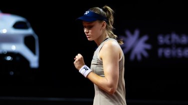 Рыбакина стартовала с волевой победы на турнире в Мадриде