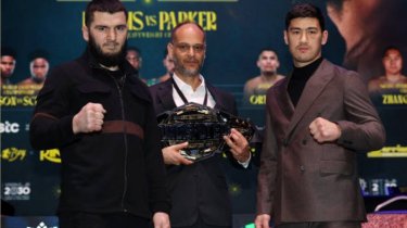 Стало известно, где пройдет третий бой Бивола и Бетербиева