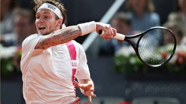 Бублик одержал волевую победу на старте парного турнире Мадриде