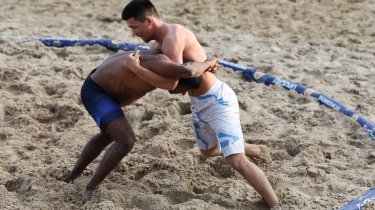 Три представителя Казахстана поборются за бронзу Азиатских пляжных игр