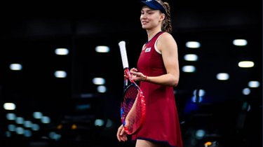 Елена Рыбакина станцевала в новом челлендже от WTA (Видео)