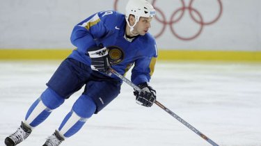 Экс-игрок сборной Казахстана покинул клуб КХЛ