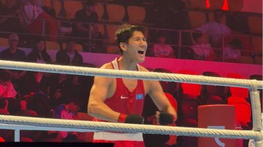 Сабыржан Сагым досрочно выиграл финал ЧА по боксу