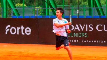 Юниорская сборная Казахстана по теннису вышла в плей-офф Junior Davis Cup