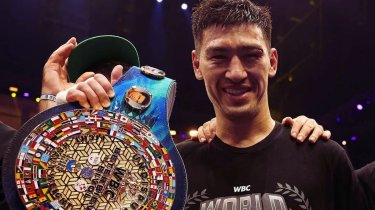 Глава WBA оценил победу Бивола и назвал его следующего соперника