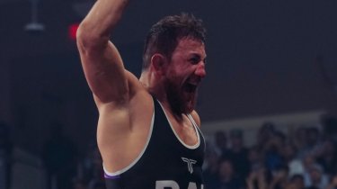 Мераб Двалишвили одержал победу над легендой UFC в борцовском поединке