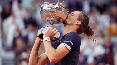 Александр Зверев выиграл пятисетовую драму в финале «Ролан Гаррос»