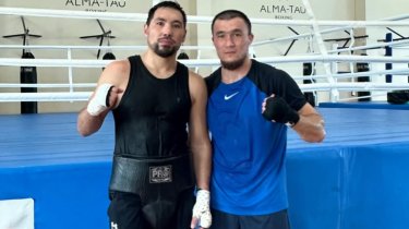 Алимханулы отработал спарринг с чемпионом сборной Казахстана