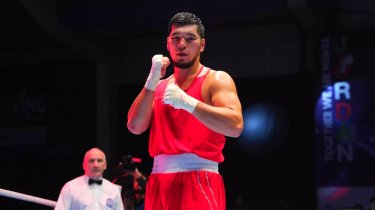Чемпион мира из Казахстана вышел в полуфинал Кубка мира