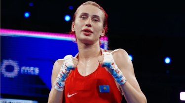 Казахстанка победила узбекистанскую боксершу и вышла в финал Кубка мира
