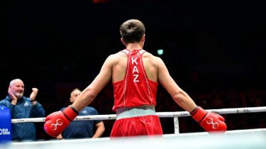 Казахстанский боксёр разгромил представителя Узбекистана на чемпионате Азии