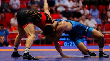 Казахстанец Дияр Аманали вышел в финал чемпионата мира по борьбе