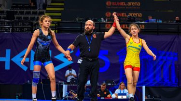 Казахстан завоевал две медали на чемпионате мира по женской борьбе