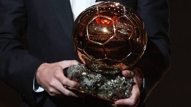 «Барселона» намерена увести обладателя Золотого мяча у «Реала»