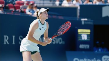 Рыбакина вышла в полуфинал WTA 1000 после победы над Осакой