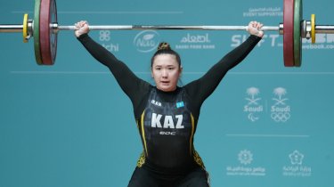 Казахстанская тяжелоатлетка принесла стране еще одно золото ЧА-2026