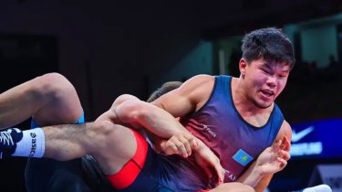 Казахстанский борец Анапия проиграл схватку за бронзу ЧМ