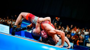 Казахстанец Кальмагамбетов стал чемпионом мира по греко-римской борьбе