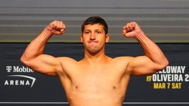 Назван неожиданный претендент на титул UFC из Казахстана