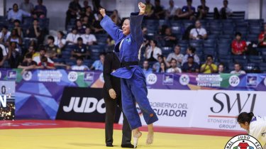 Историческое золото: Фатима Супығалиева стала первой чемпионкой мира по дзюдо