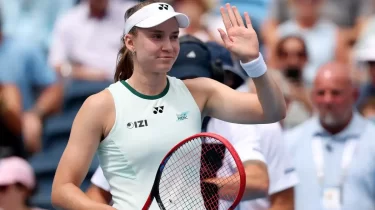 Травма лодыжки вынудила Рыбакину сняться с микста US Open