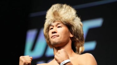 Шавкат Рахмонов провел спарринг с двукратным чемпионом мира по боксу