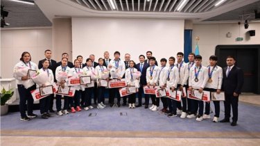 Казахстанских дзюдоистов наградили за 11 медалей на чемпионате мира