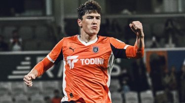 Элдор Шомуродов вошел в число лучших нападающих Турции