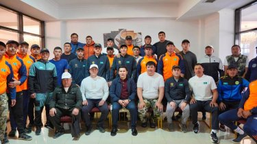 Министр спорта встретился со сборной Казахстана по кокпару