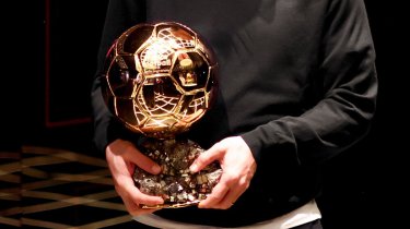 Легенда «Барселоны» призвал вручить «Золотой мяч» игроку «Реала»