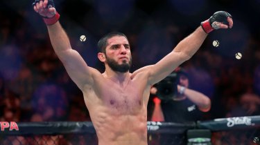 Махачев удивил выбором четырех величайших бойцов UFC