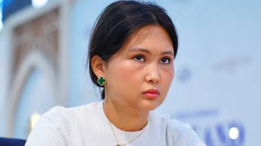 Мать Бибисары Асаубаевой поздравила представителей Узбекистана