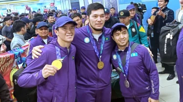 «Главная цель – Олимпиада»: чемпионы Азиады вернулись в Казахстан