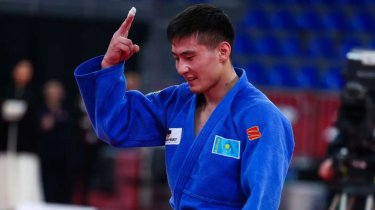Казахстанский дзюдоист уступил чемпиону мира на турнире в Баку