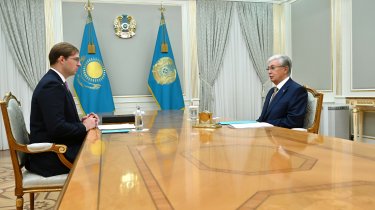 Президент Токаев и Тимур Турлов обсудили развитие шахмат и избрание в FIDE