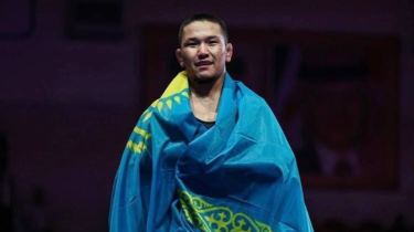 Казахстанец разгромил соперников и стал чемпионом мира в США
