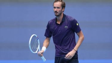 Медведев вышел в полуфинал Almaty Open и ждёт победителя матча Бублика