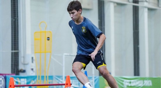 Кредит на операцию и работа в отеле: Как экс-игрока сборной Казахстана бросил клуб