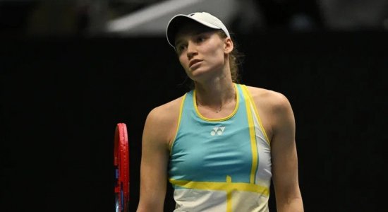 Поражение Рыбакиной, матч футбольной сборной, хоккейный чемпионат: дайджест за 27 марта.