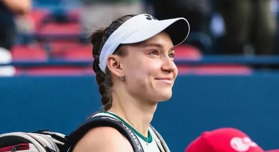 Елена Рыбакина вылетела с турнира в Пекине после первого же матча